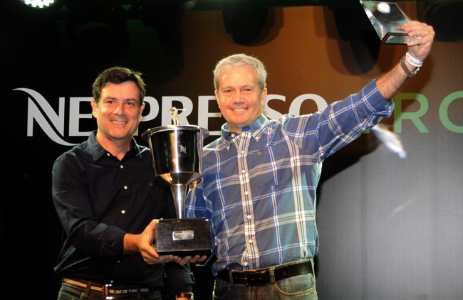 Bastos e Maidantchik: campeões da final brasileira do Nespresso Trophy gnharam viagem para jogar golfe na Espanha