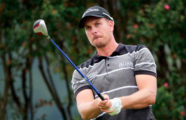 Stenson: vantagem reduzida de nove para quatro tacadas na segunda metade do campo de golfe