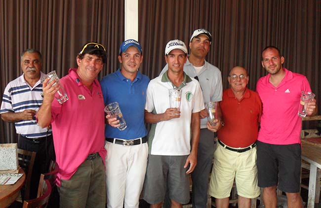 Equipe campeã: golfe profissional chegando ao mais novo campo de golfe do Brasil