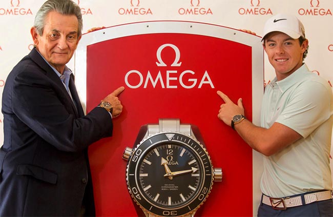 McIlroy e Stephen Urquhart, presidente da Omega: terceiro novo contrato do golfista para 2013