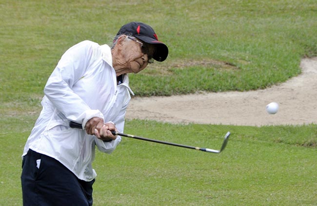 Miyoko Higashi: exemplo de dedicação ao golfe da jogadora mais velha em campo no Arujá