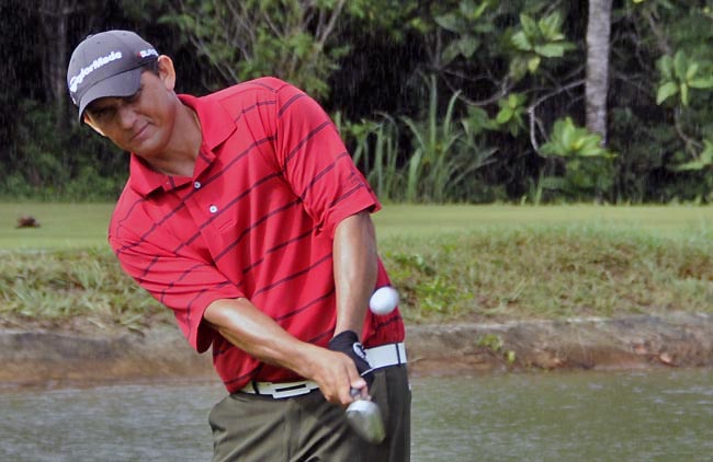 Nove birdies na volta de estreia, para terminar entre os 15 primeiros no torneio de golfe do Uruguai