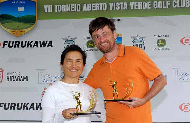 Stela e Bouvet: campeões do Aberto de Golfe do Vista Verde, em Araçariguama