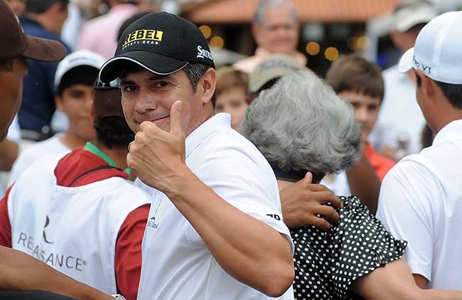 Adilson: aproveitando os torneios de golfe 