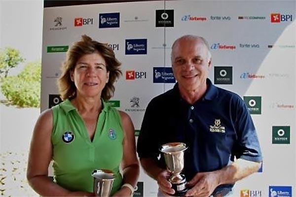 Teresa da Matta e Manuel Gama, campeões seniores do golfe de Portugal