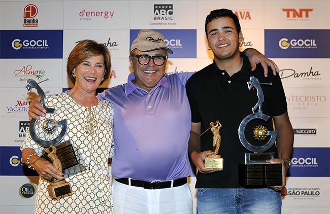 Barata, Cinel e Negrini: campeões do Aberto do Damha de 2014 recebem taças do patrocinador do torneio