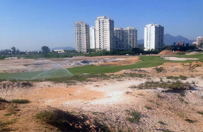 Campo olímpico: decisão de fazer um golfe num terreno com disputa judicial de posse e avançando em área de proteção ambiental já provocou prejuízos para a imagem do esporte