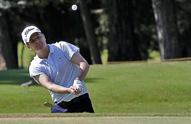 Daniel: dominando mais um torneio de golfe internacional em seu clube, à frente de fortes adversários