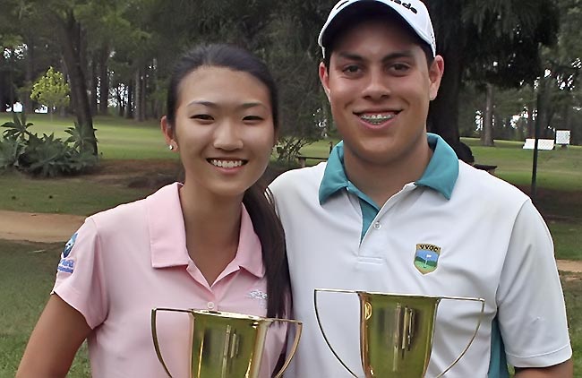 Giovanna e Paulo: ela venceu por 40 tacadas de vantagem e ele de virada em final melancólico de temporada para o golfe paulista