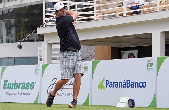 Hélio: líder isolado em Itu, num dos torneios mais badalados do golfe brasileiro