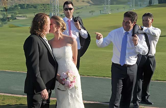 Jimenez e Susanne, com amigos do golfe e Olazabal: começando vida de casado aos 50 anos