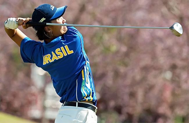 Priscila Iida na equipe brasileira de golfe de  2002: nenhum dos brasileiros continua competindo