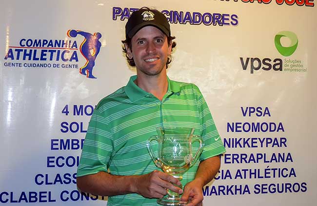 Ricardo Pinto: virando jogo na volta final para vencer o maior torneio de golfe de seu clube