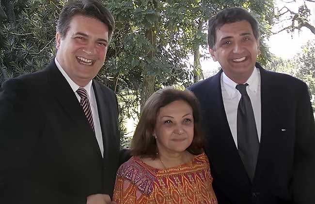 Paulo Costa, Telma de Souza, do PT, e Antônio Padula: golfe ganhando apoio dos deputados estaduais