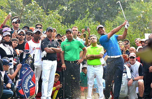 Lahiri, Kapur, Munjal e Woods: dinheiro fácil para se exibir em jogo de golfe ao lado de empresário indiano