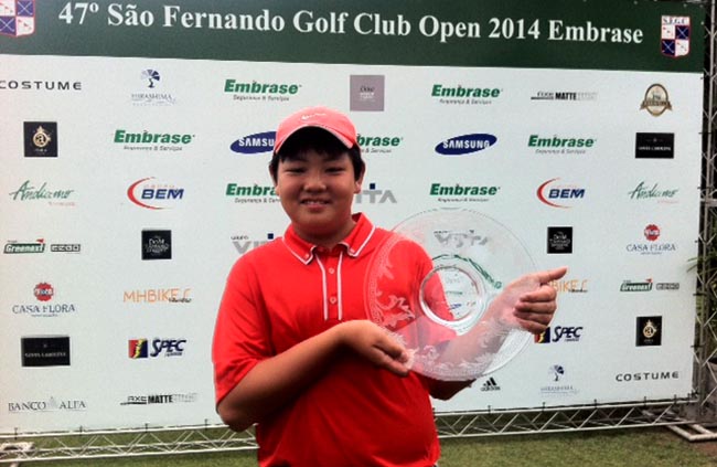 Choi: tornando-se, aos 12 anos, o mais jovem ganhador de um Aberto do golfe brasileiro