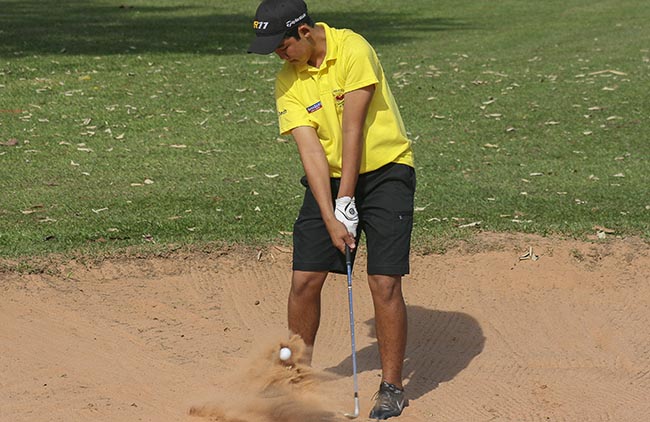 Denis: campeão geral do torneio de golfe de Bastos