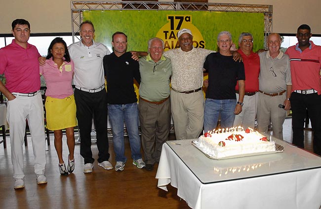 Maianos: festa de aniversário dos golfistas de maio, com patrocínio da Embrase, foi um sucesso