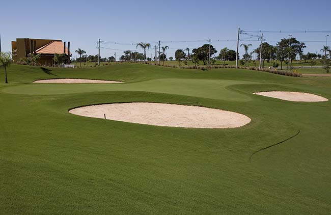 Terras do Golfe: design de Dan Blankenship, festas, tratamento VIP e melhores do Brasil em campo