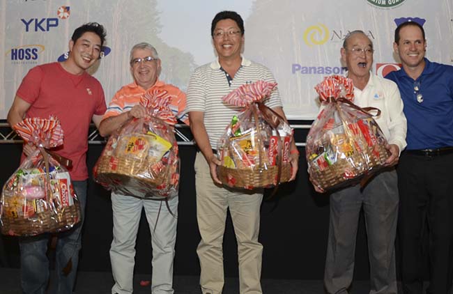 A equipe campeã do torneio de confraternização da festa dos 50 anos do Aruja