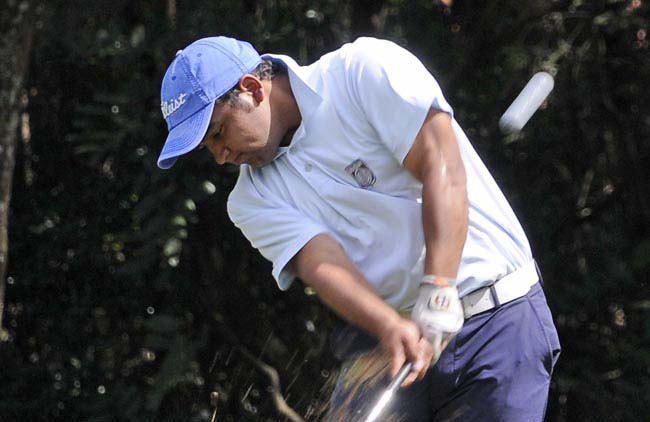 Juan Alvarez: líder por três na volta final do tradicional  torneio de golfe no Country gaúcho