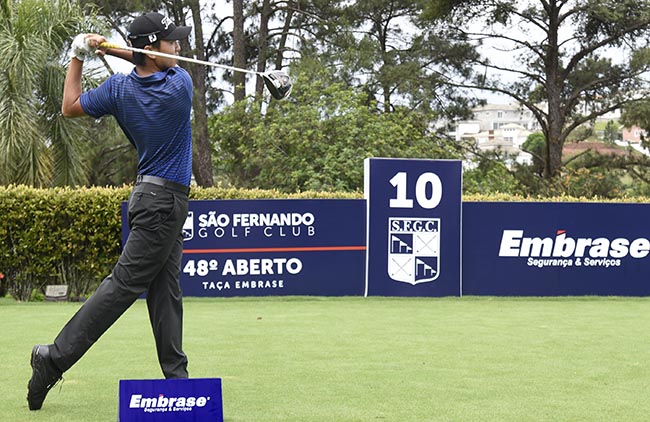 Kenji: em busca de seu segundo título em três semanas, além de ter sido o melhor amador do Aberto do Brasil