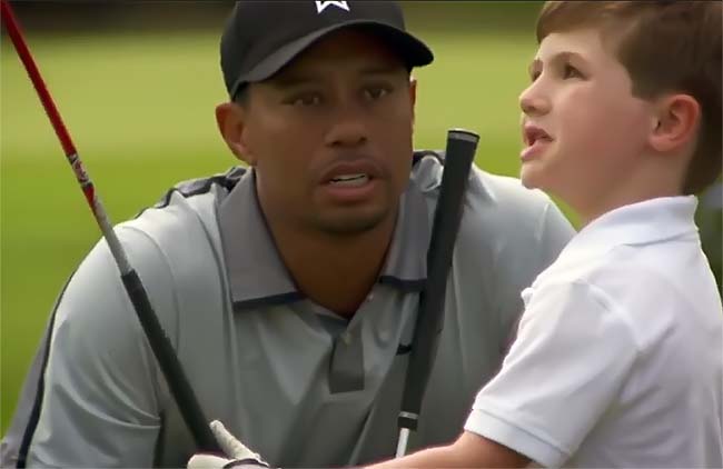 Tiger com o pequeno Thomas: lição de golfe inspiradora do menino que o tem como herói