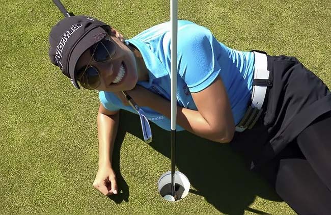 Vicky Alimonda comemora primeiro hole-in-one e sua entrada para o ranking mundial de golfe