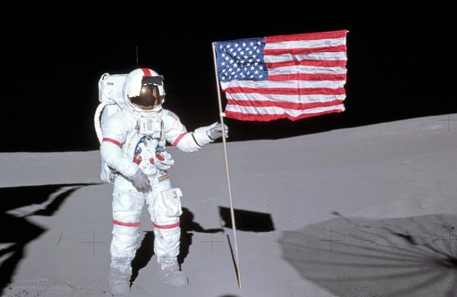 Alan Shepard: primeiro americano no espaço e  primeiro homem a jogar golfe na Lua