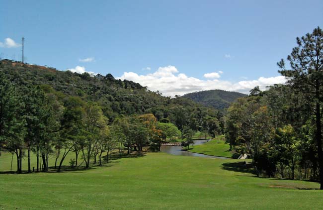    Vista do campo do Petrópolis: golfe, festas e muita diversão em semana de dois Abertos de Golfe