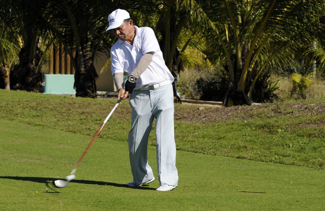    Koyama: hole-in-one e título do Iberostar Open, na festa do clube de golfe da Praia do Forte