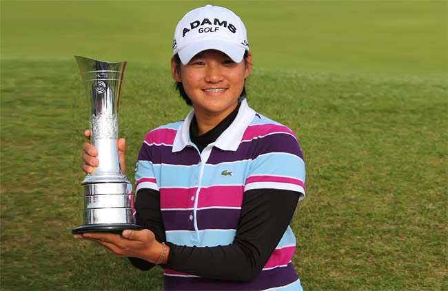 Yani com o troféu do British Open: muito perto de completar o Grand Slam do golfe feminino na careira 