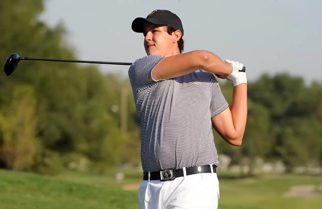    Becker joga 64, melhor volta do torneio de golfe, é campeão individual e dá segundo título à Wichita