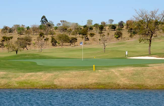   Campo do Broa Golf Resort: nove buracos com belas vistas e design desafiador 