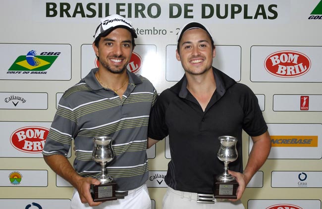    Felipe Almeida e Marcelo Muritiba: em busca do bicampeonato do Brasileiro de Duplas de golfe