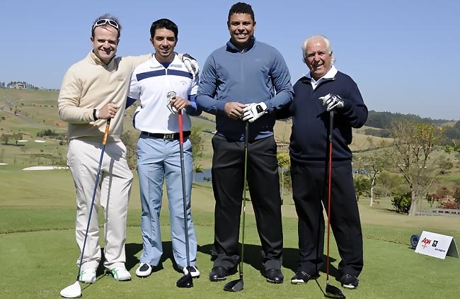    Rubinho e Ronaldo, com os amigos Felipe e Álvaro Almeida: feras unidas em campo