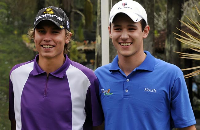   Navarro e Daniel: nova geração de talentos do golfe brasileiro nos maiores do torneios da Grã Bretanha