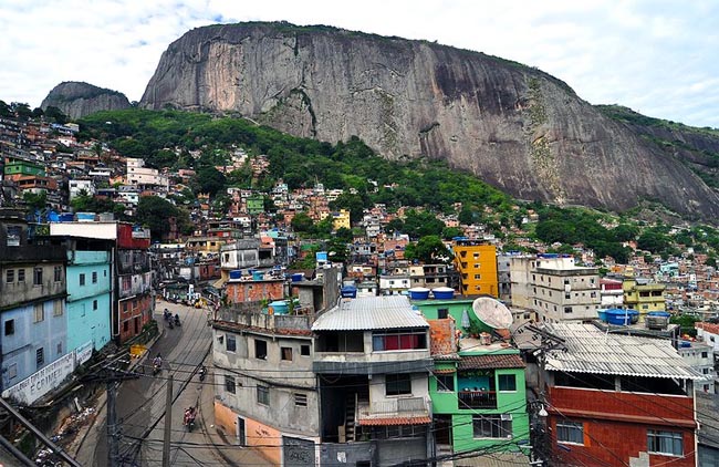     Rocinha: bandidos em fuga e ocupação marcada para domingo, mas todo cuidado é pouco