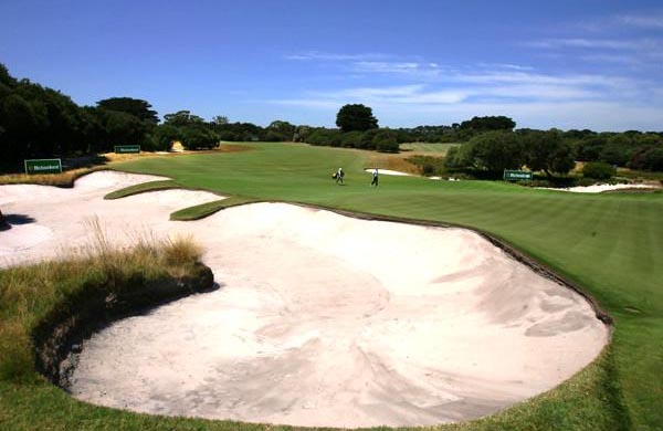   Royal Melbourne: temporais danificam bancas, mas há tempo para arrumar tudo se chuva parar