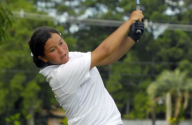    Thuane: campo público de Japeri terá pela primeira vez uma menina representando o Brasil