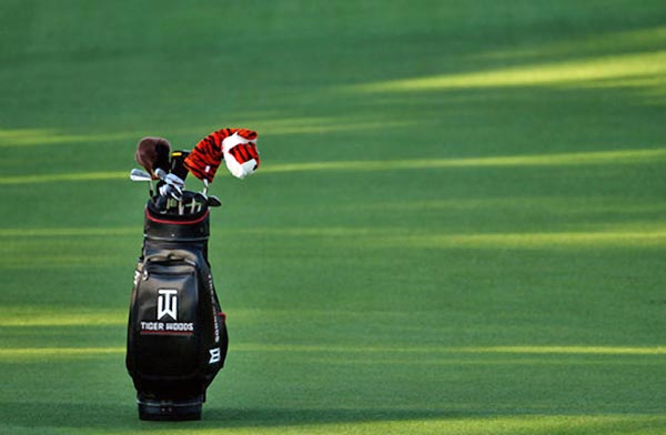    Tiger: voltando a ter patrocinador em sua bolsa de golfe depois de dois anos