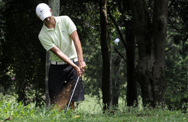    Melle: jogando duas acima do par para liderar primeiro torneio de golfe juvenil da temporada de 2012