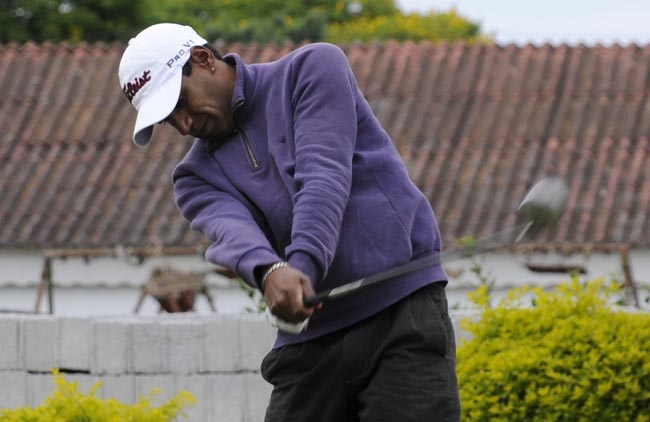 Éverton: voltando a vencer um torneio de golfe oficial, apesar da pressão de Miyagi