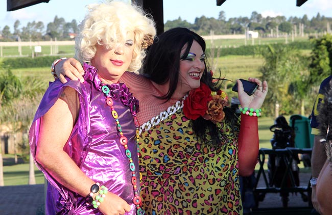    Aparecido Silva e Paulo Coli, de Drag Queens: as fantasias premiadas dos golfistas na festa do Damha