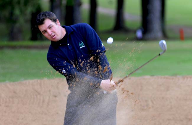 Clarke, da Argentina: lider por duas, em torneio de golfe dominado pelos estrangeiros e pelos gaúchos