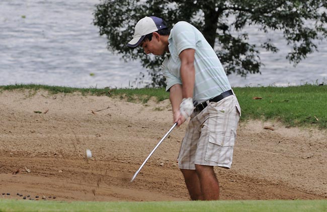    Kevin: volta excepcional para liderar campeonato de golfe junenil de São Paulo por oito tacadas