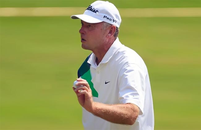 Broeck: caddie de Tim Herron está na frente no quarto major de golfe da temporada dos seniores