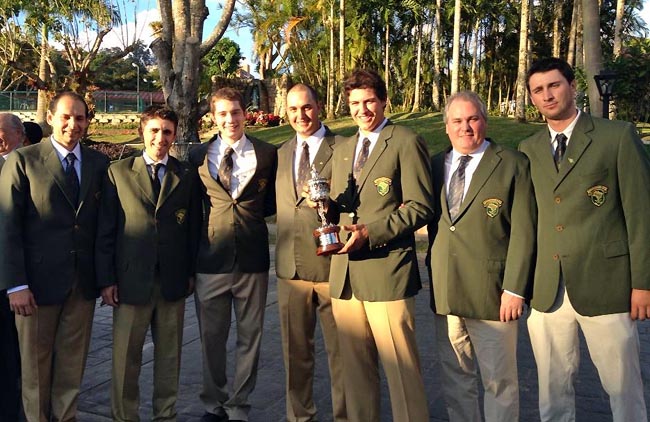 Mazzeu (esq.), Conrado, Mantovanini, Thiele, Becker, Rocumback e Tourinho: golfe do Brasil em campo