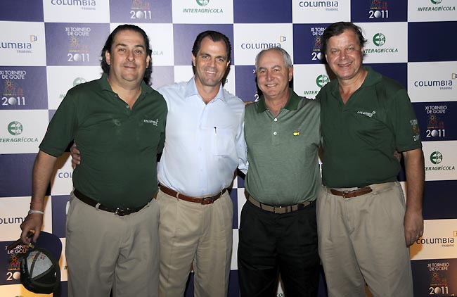 Rodrigo Somlo, Julio Cruz Lima Neto, Rachid Orra e Antonio Esteve: unidos no sucesso do torneio de golfe de 2011