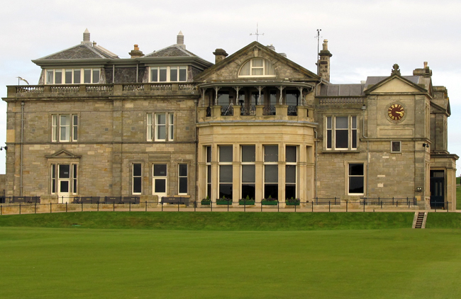 Sede do R&A, em St. Andrews: um dos últimos redutos machistas do golfe, agora sob ataque pesado